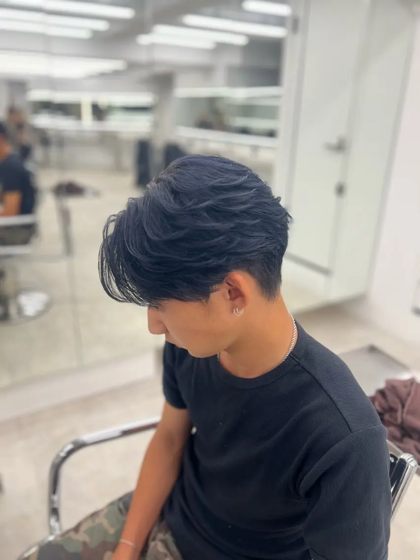 カラー メンズ 黒髪 ブルーカラー ブルーブラック たきもと のあのヘアスタイル