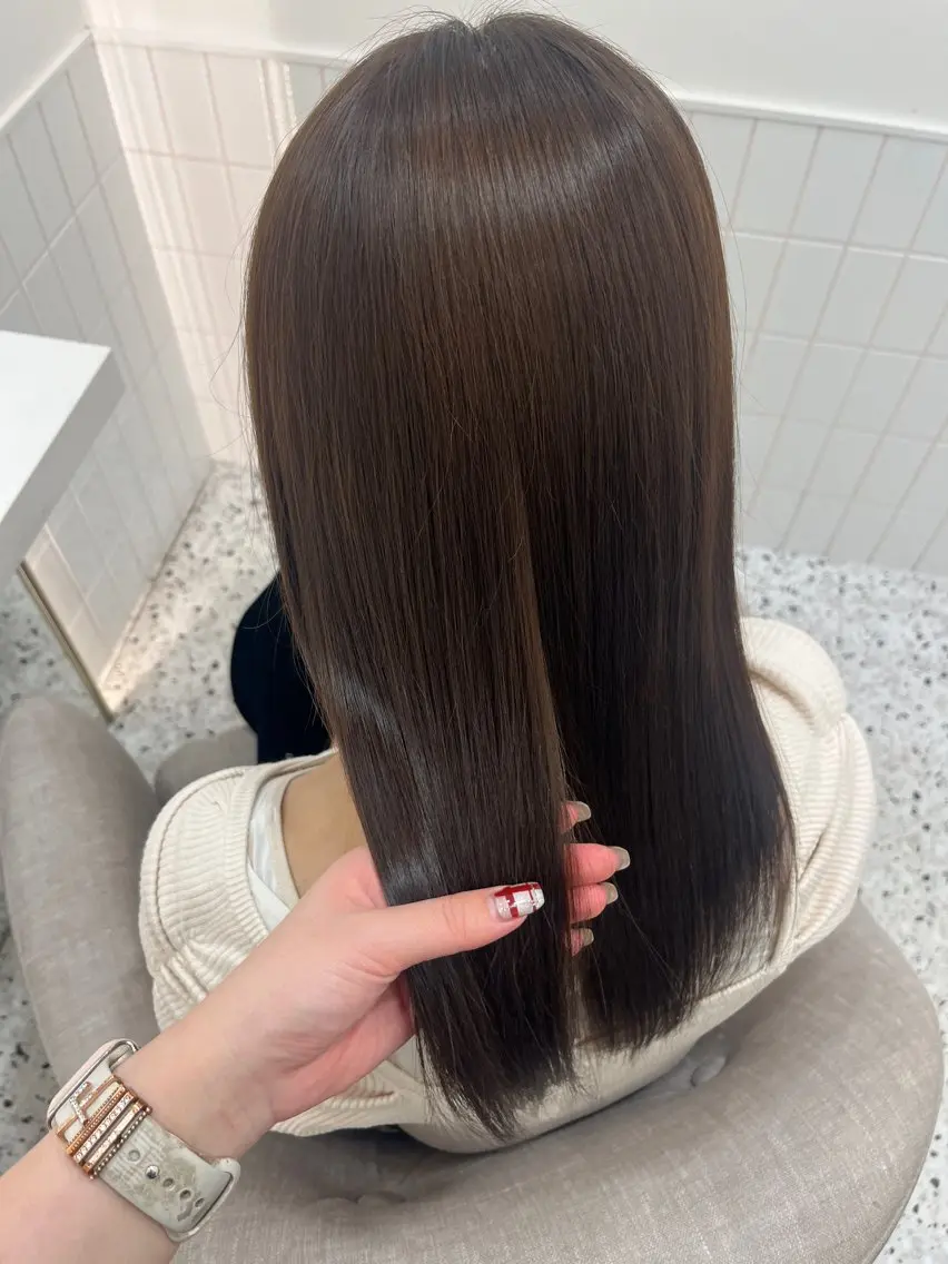 カラー 松本 七海のヘアスタイル