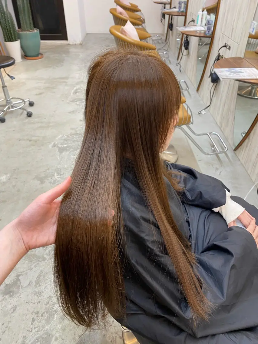 カラー ベージュカラー ブラウンカラー ブラウンベージュ カット ヘアカラー トリートメント りな💗垢抜け前髪/ レイヤー💗縮毛矯正のヘアスタイル