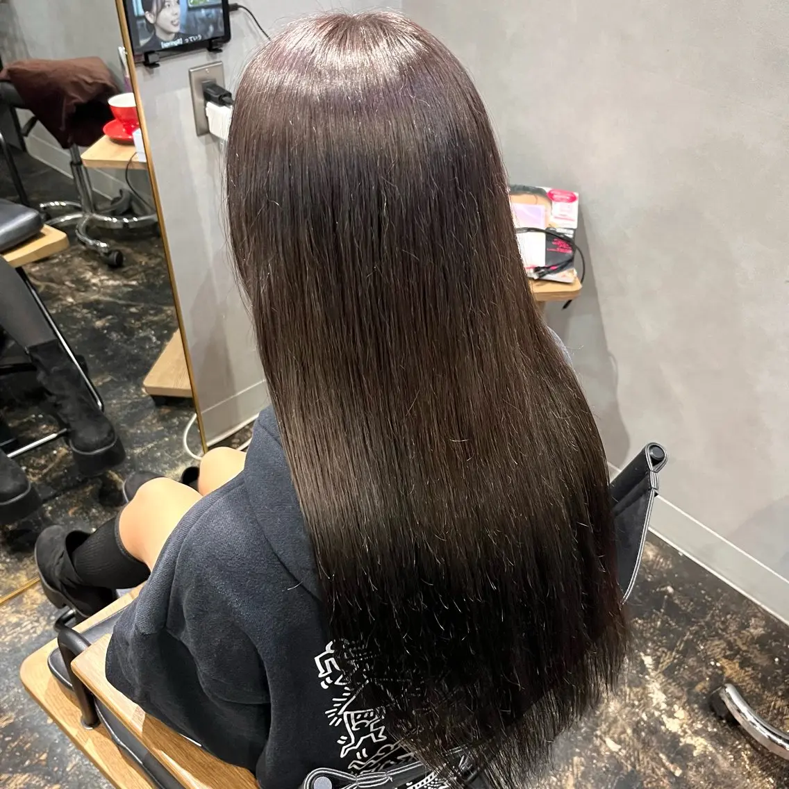 ロング カラー グレージュ 透明感カラー/パーマ 🌀アオノのヘアスタイル