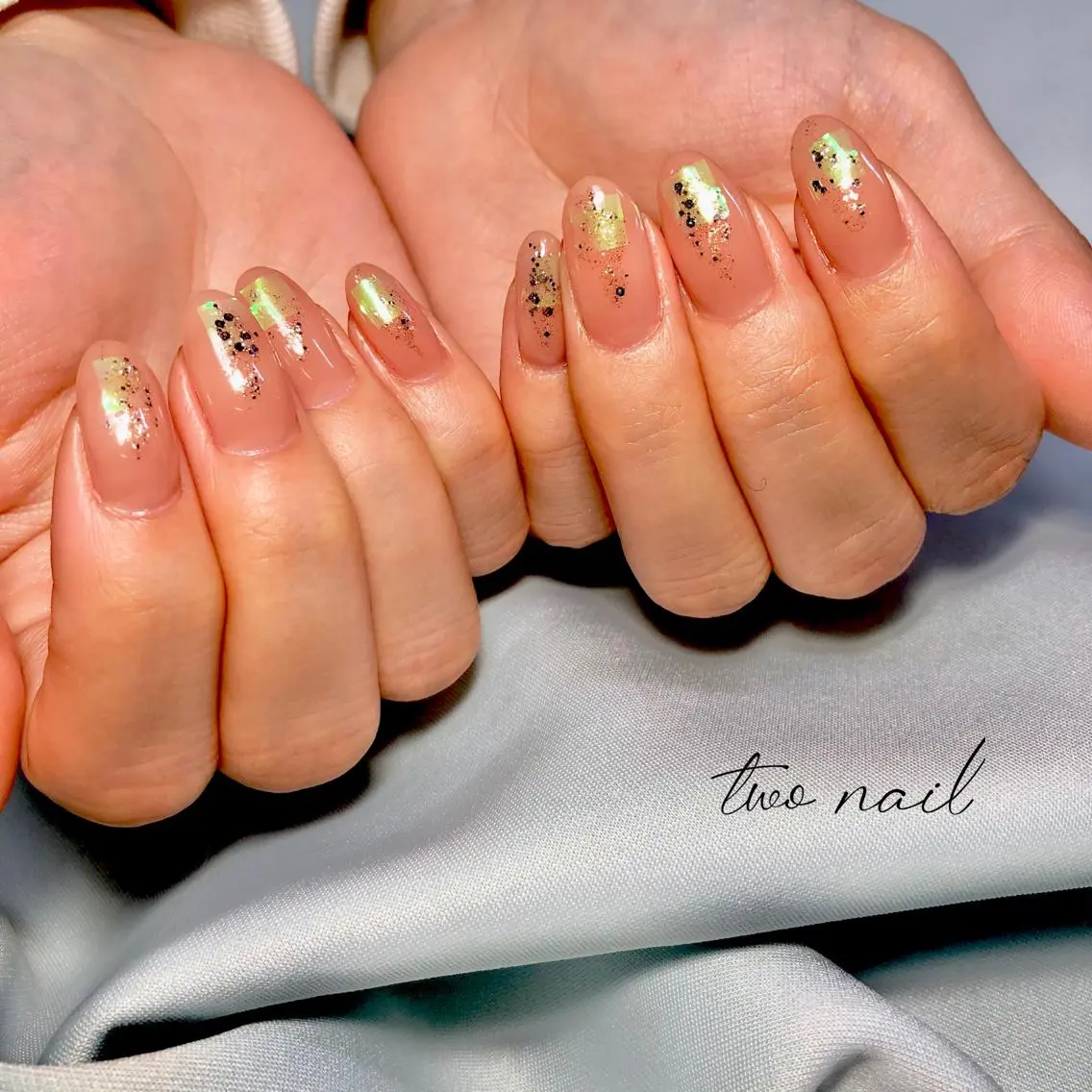 ネイル アートネイル オーロラネイル ブラウン フットネイル ハート two nailのネイルデザイン