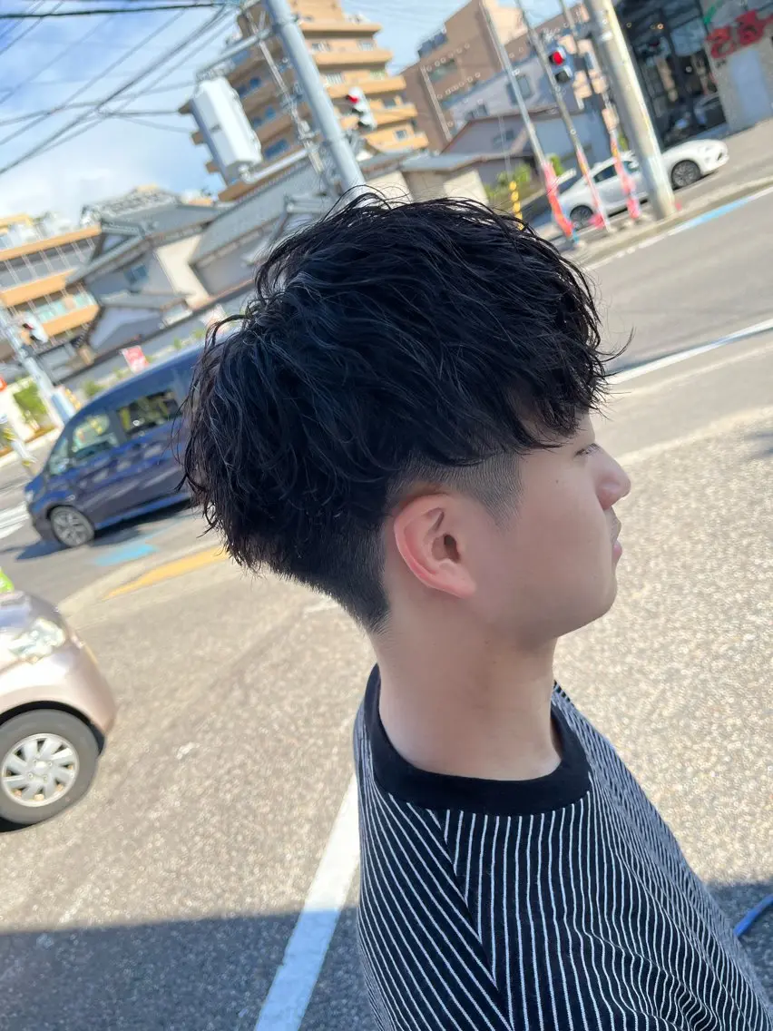ミディアム パーマ メンズ ミディアムパーマ メンズパーマ ツイストスパイラルパーマ スパイラルパーマ パーマが得意な【最高 悠斗】のヘアスタイル