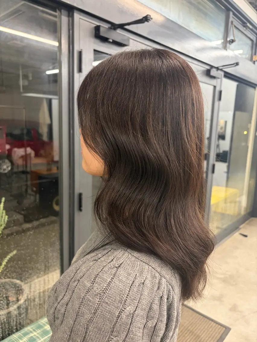 セミロング ヘアカラー 百々花 《Elme》のヘアスタイル