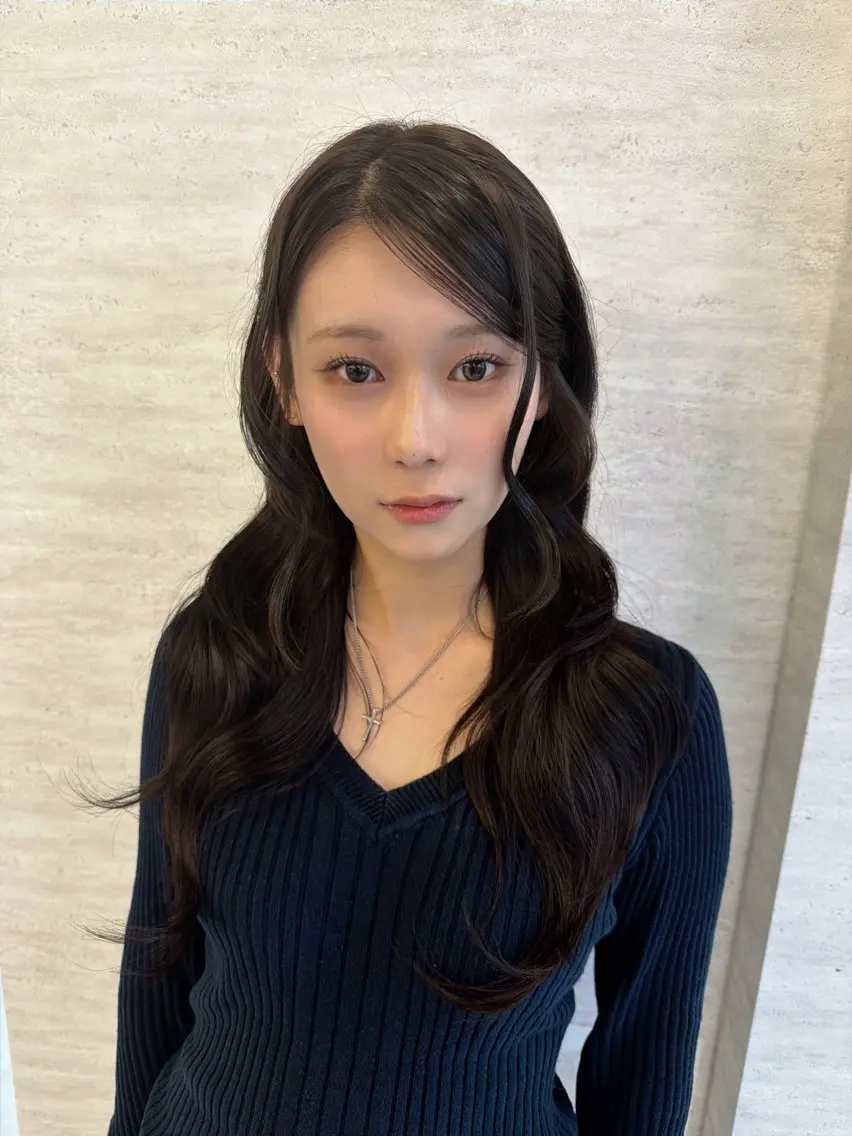 ロング カラー ヘアアレンジ カット ヘアカラー トリートメント 韓国レイヤーカット/ 儚げカラーチナツのヘアスタイル