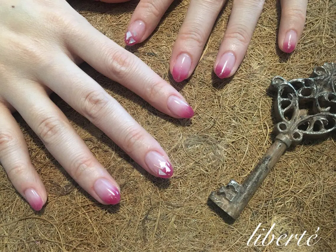 ネイル liberté (リベルテ)のネイルデザイン