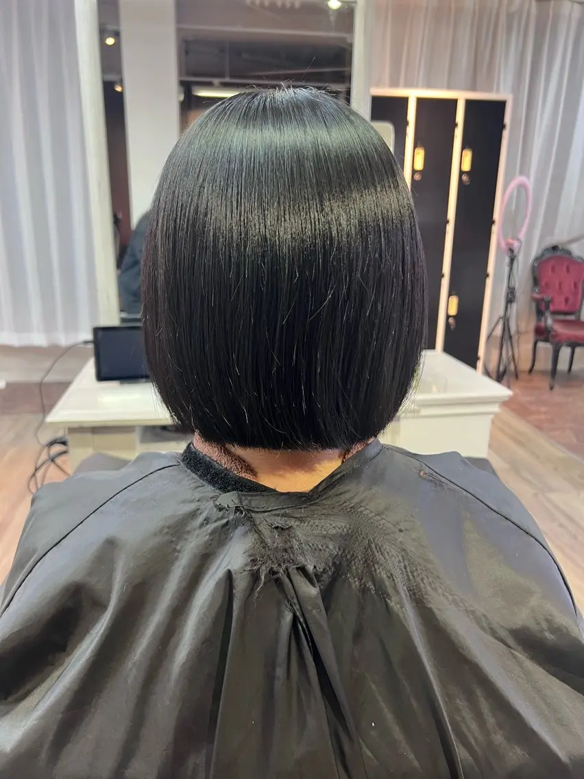 ショート 縮毛矯正 ⚡️ エマ🥑のヘアスタイル