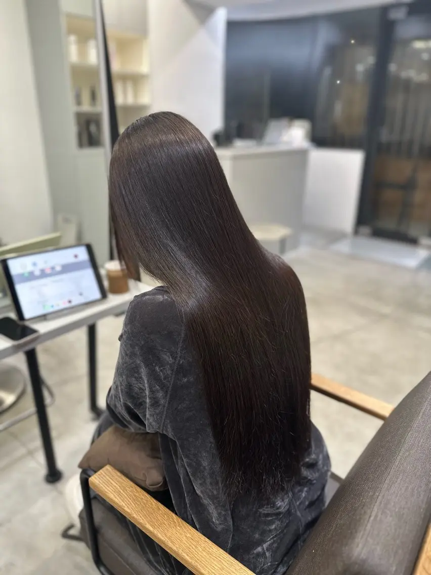 ロング パーマ ヘアカラー 縮毛矯正 ハイトーンカラー が絶対可愛い✨泰聖✨のヘアスタイル