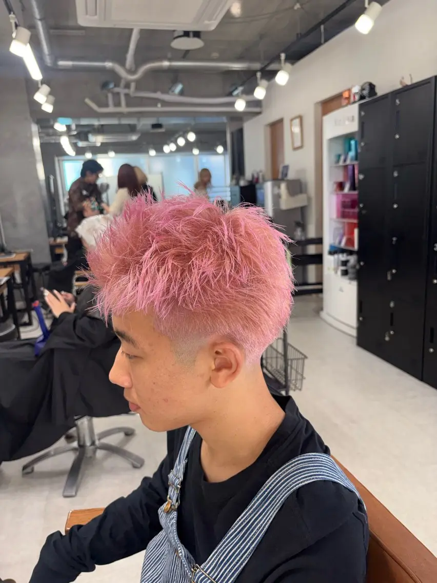 カラー メンズ メンズブリーチ ブリーチ 海外風パーマ カラー特化園田　楓莉のヘアスタイル