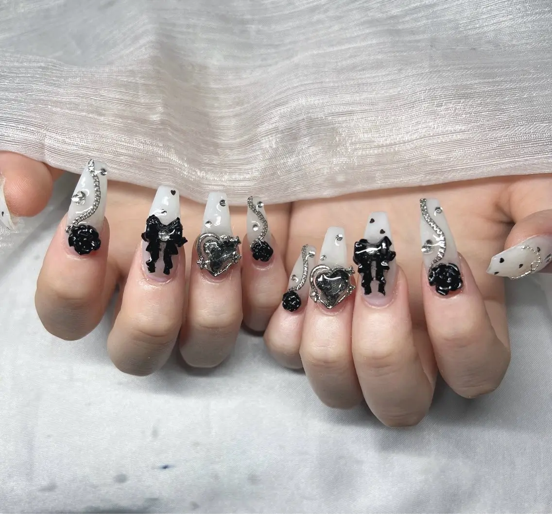 ネイル 長さ出し グラデーション 卒業式 キラキラネイル マグネットネイル ハンドネイル Lee Nailsのネイルデザイン