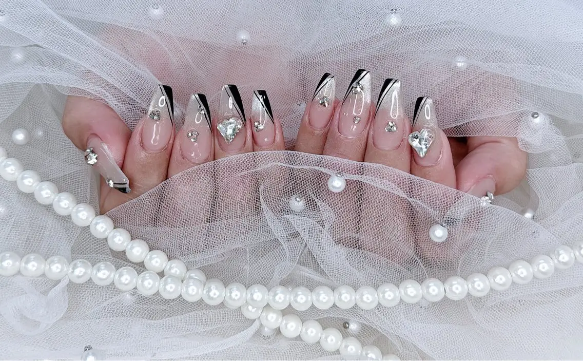 ネイル Minéa nailのネイルデザイン