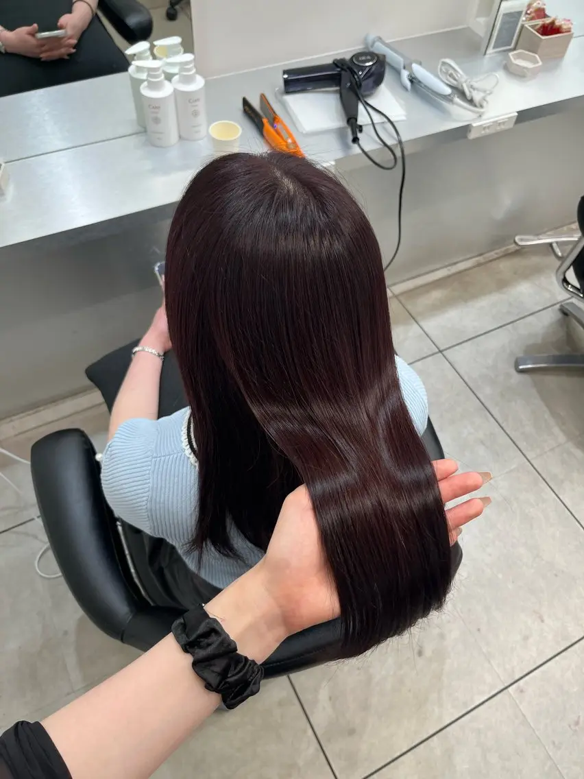 ロング ヘアカラー トリートメント Maya /カラーモデルのヘアスタイル
