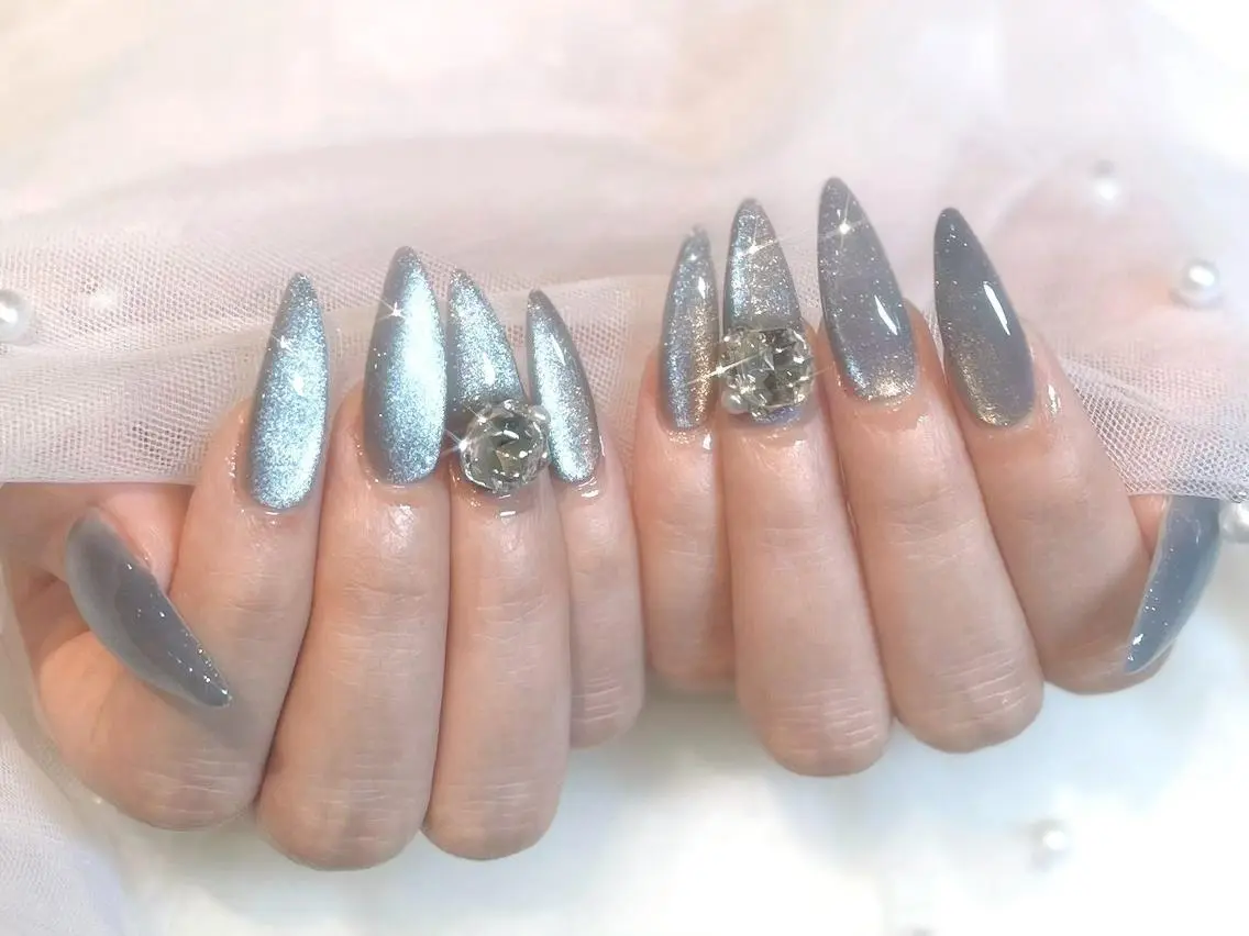 ネイル 氷ネイル・うるうるネイル マグネットネイル ハンドネイル 韓国ヘアならお任せ♡ 馴染ませ達人👸yuのヘアスタイル