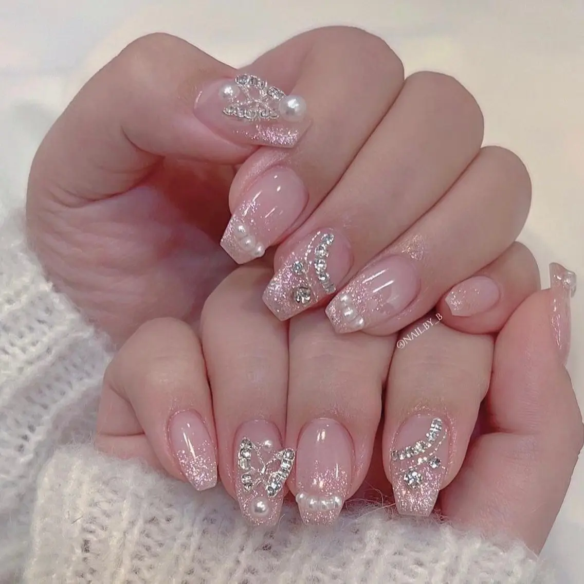 ネイル グラデーション ラメ(グリッター) マグネットネイル ミラーネイル ニュアンスネイル ハンドネイル Lumi de nailsのネイルデザイン