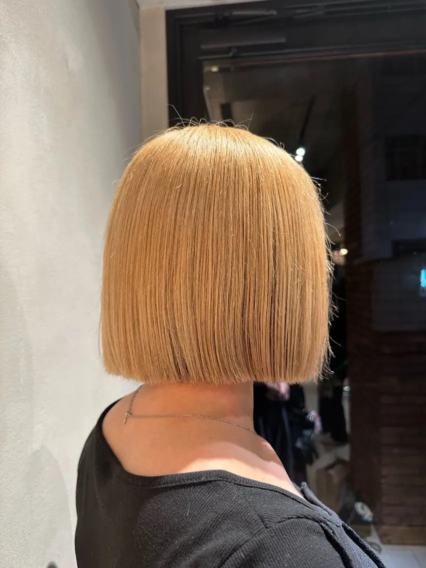 カラー ブロンド ボブ カット ヘアカラー AIKA🤍 カットモデル募集🫧のヘアスタイル