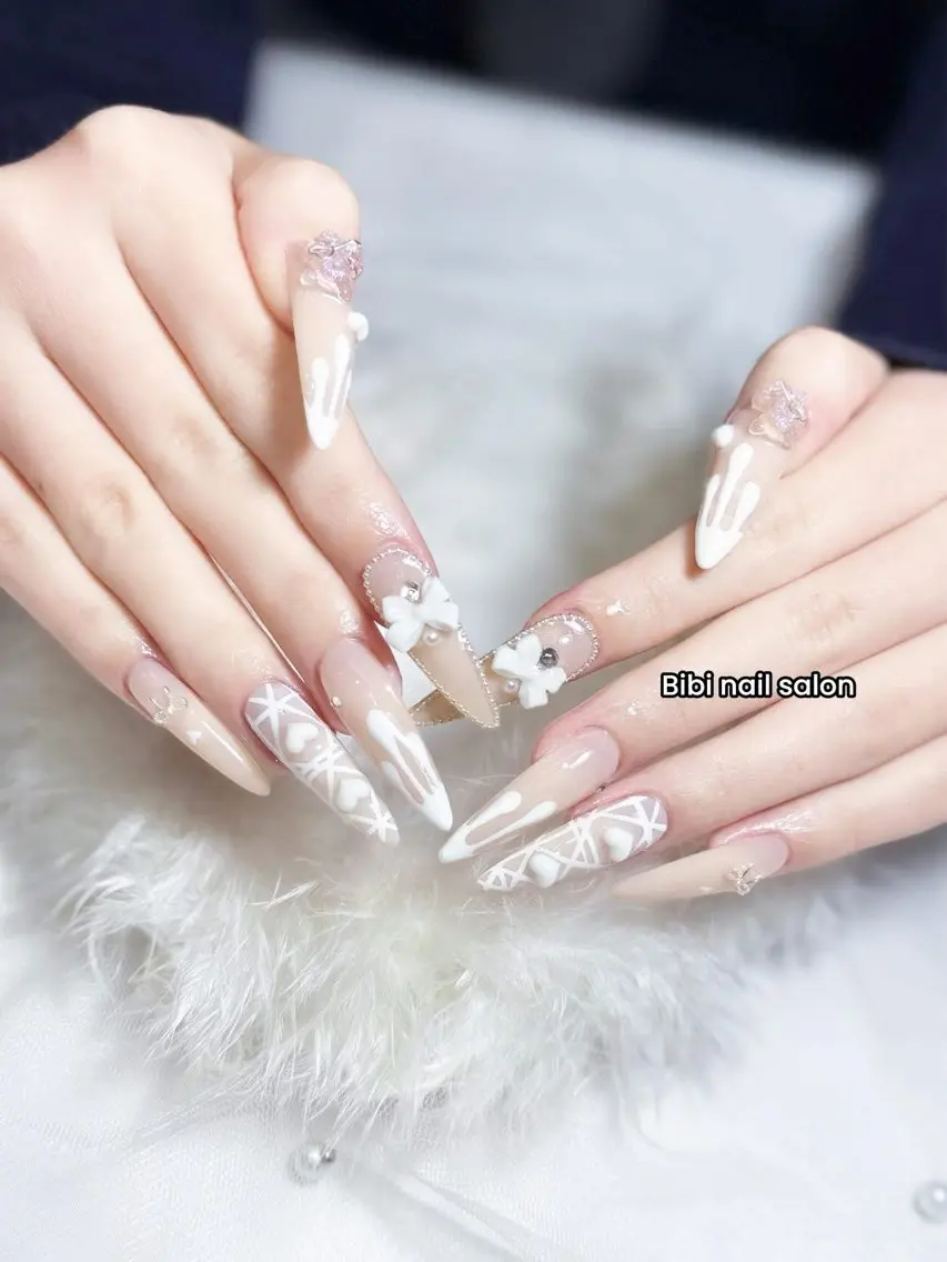 ロング ハンドネイル Chann Channのネイルデザイン