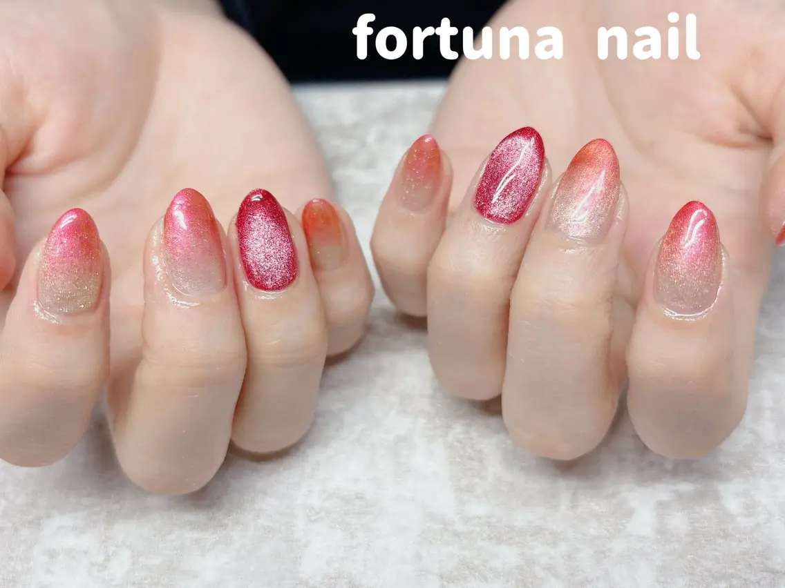 ネイル グラデーション マグネットネイル Nail •Head スパFortunaのネイルデザイン