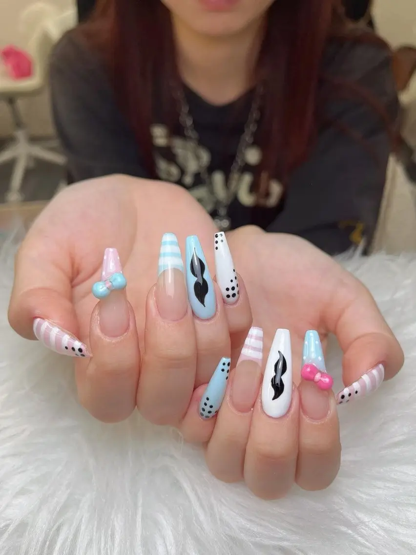 ネイル フレンチネイル ジェルネイル ガーリー 韓国ネイル ロングネイル ハンドネイル NieNail Nezukoのネイルデザイン