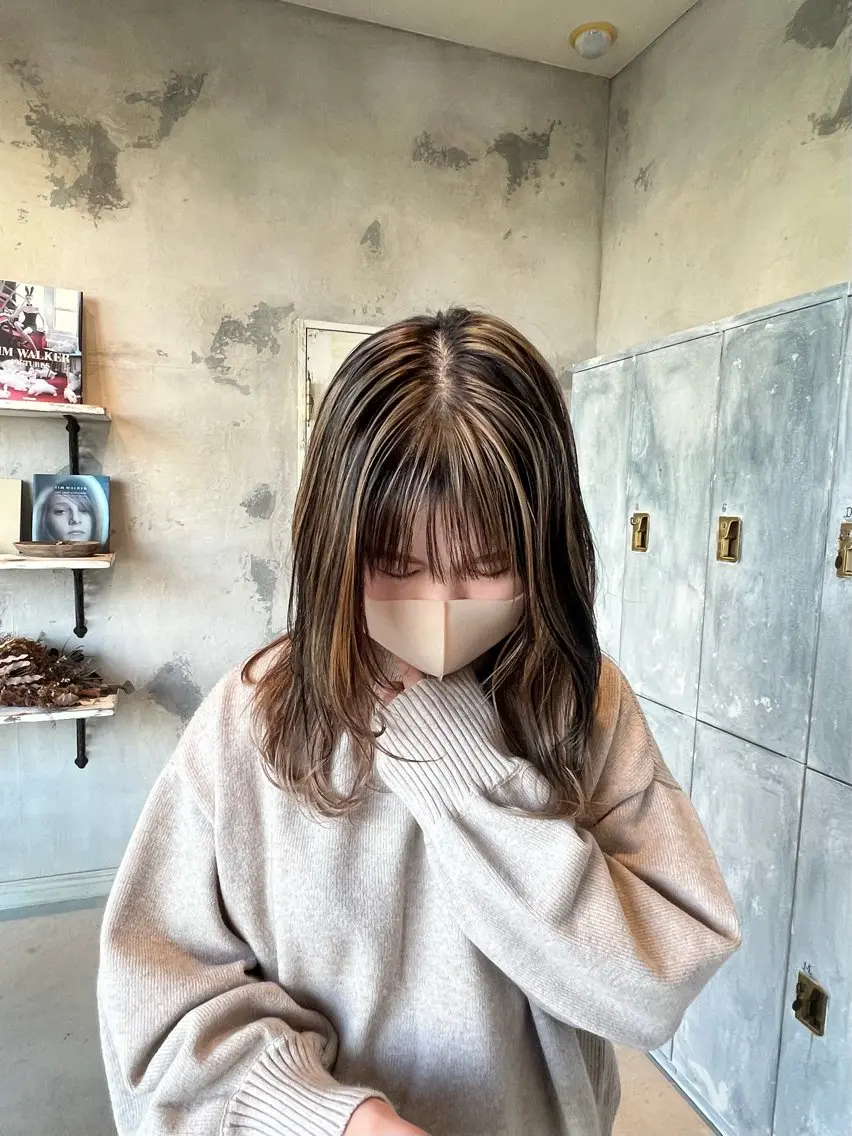 セミロング ハイライト SALOWIN熊本 yuseiのヘアスタイル