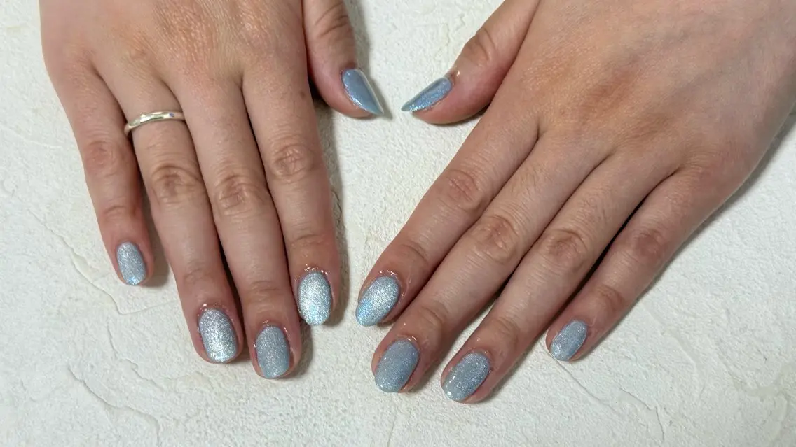 ネイル オーロラネイル フットネイル フレンチネイル ジェルネイル マグネットネイル ハンドネイル mogunail &blowのネイルデザイン