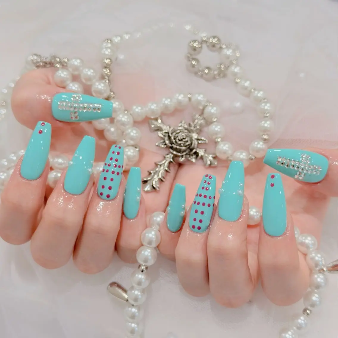 ネイル オーロラネイル フレンチネイル ジェルネイル グラデーション 韓国ネイル ハンドネイル Luci Nail Shinokuboのネイルデザイン