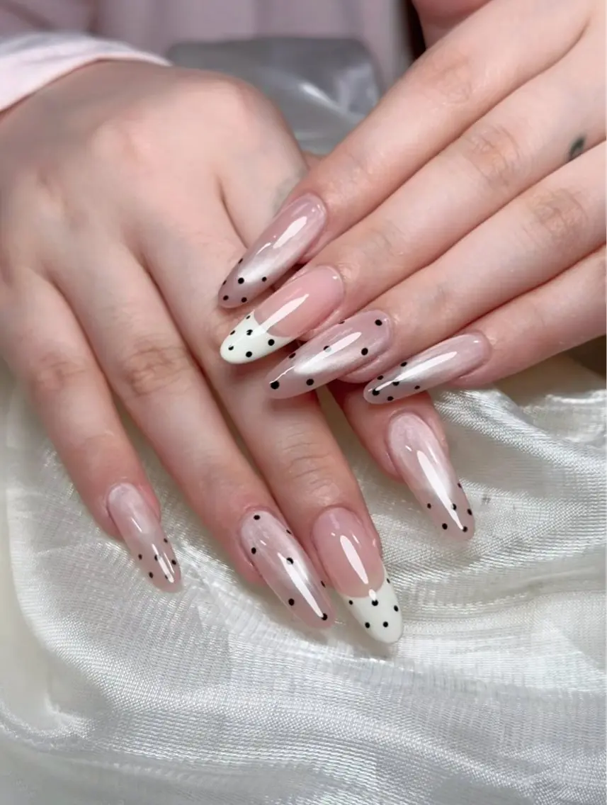 ネイル アートネイル ジェルネイル キラキラネイル 韓国ネイル オフィスネイル DAISY_NAIL 【フィルイン専門店】のネイルデザイン