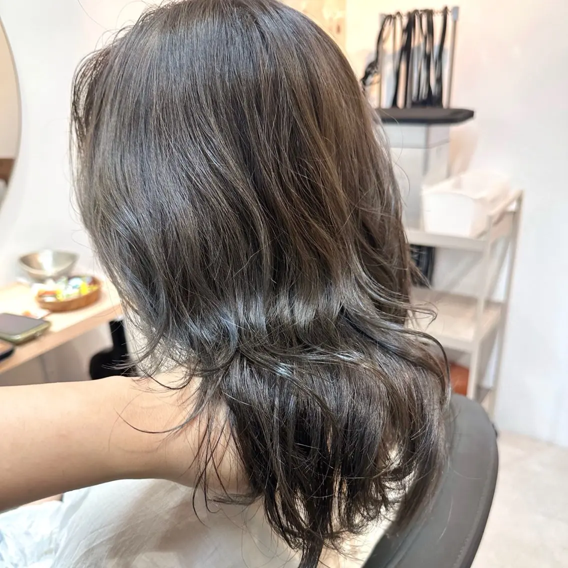 ミディアム カラー カット ヘアカラー トリートメント 岡野 静華のヘアスタイル