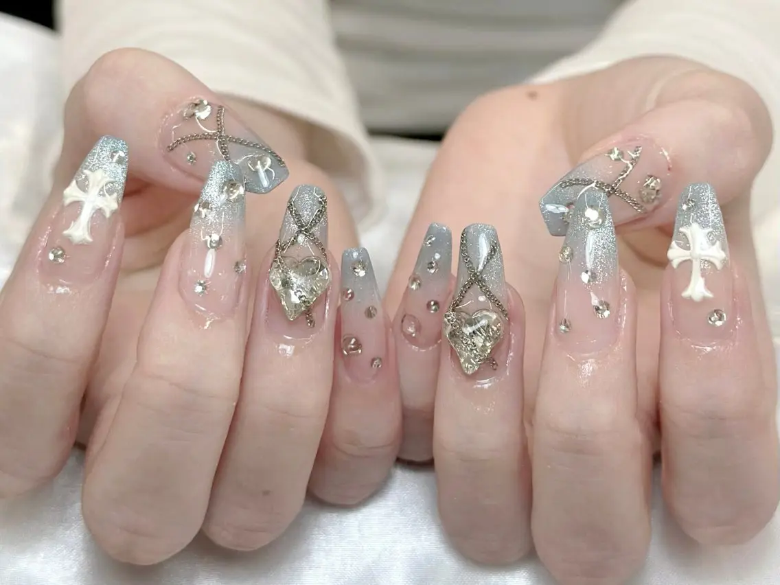 ネイル チークネイル フレンチネイル グラデーション マグネットネイル ミラーネイル ハンドネイル sorako nailのネイルデザイン