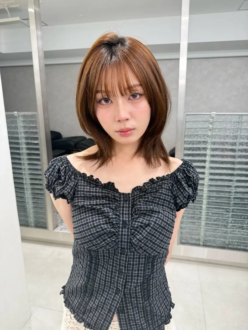 ミディアム ミディアムレイヤー 顔周りカット レイヤーカット 小顔カット ゆうとレイヤーカット ショートカットパーマのヘアスタイル