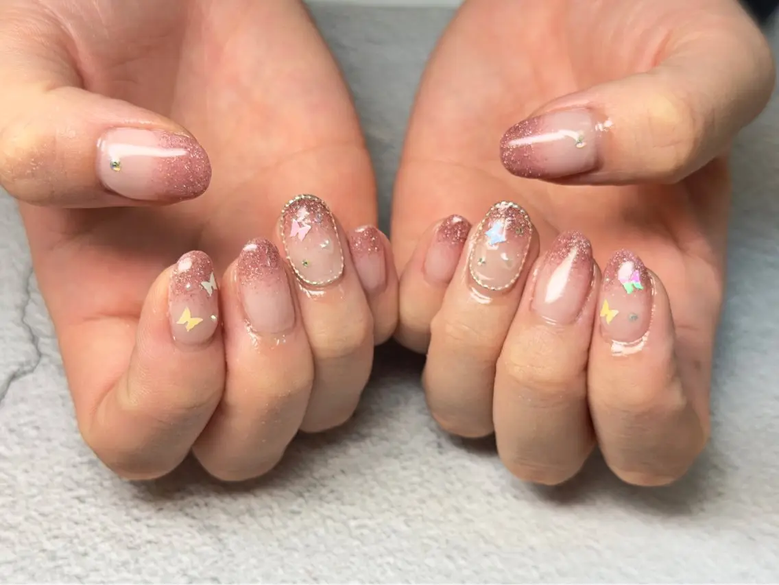ネイル Queennail 北堀江AYAのネイルデザイン