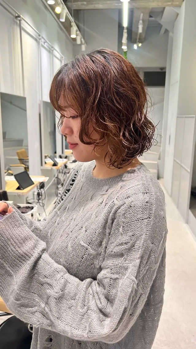 ミディアム パーマ ミディアムパーマ レイヤーカット ⭐シミズリホのヘアスタイル