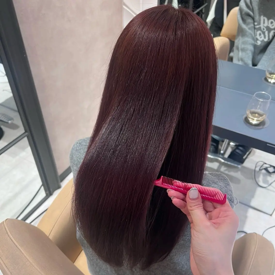 カラー ブリーチ ボルドーカラー ブリーチなしカラー ヘアカラー 井上 香朋のヘアスタイル