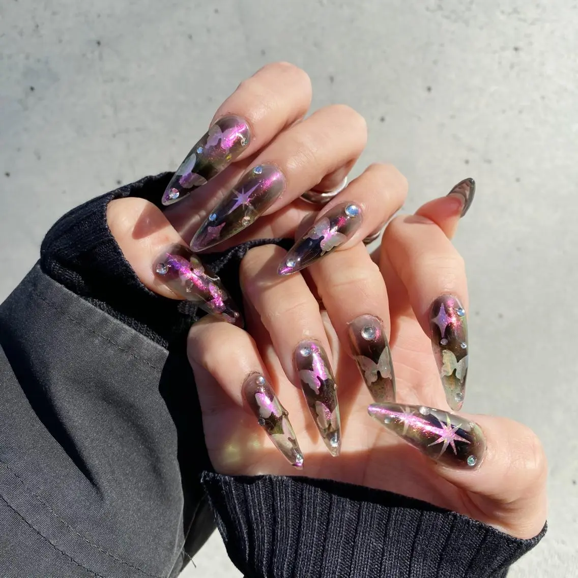 ネイル アートネイル オーロラネイル フレンチネイル 氷ネイル・うるうるネイル マグネットネイル ハンドネイル Nail by Licorneのネイルデザイン