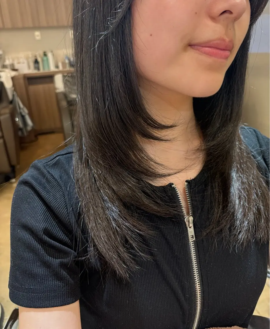 ミディアム 顔周りカット レイヤーカット 川崎 唯華のヘアスタイル