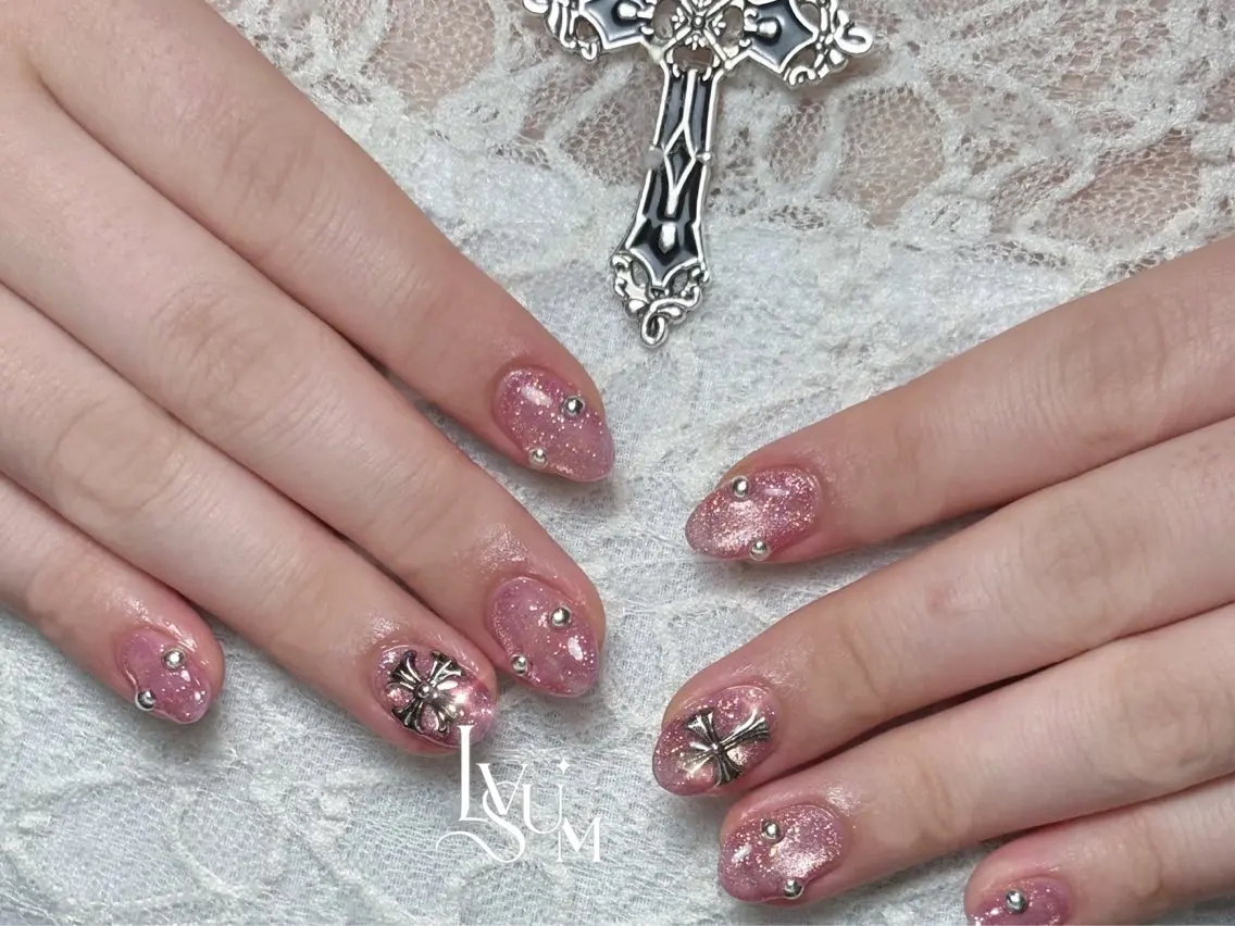 ネイル マグネットネイル ショートネイル ハンドネイル lvsum nailのネイルデザイン