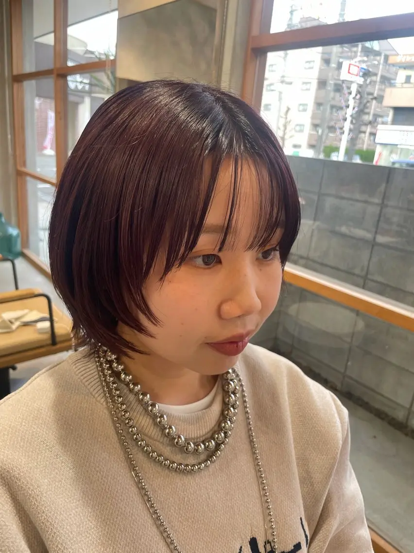 ミディアム ボブ 顔周りカット レイヤーカット ウルフカット momoka オリーブ/ベージュのヘアスタイル
