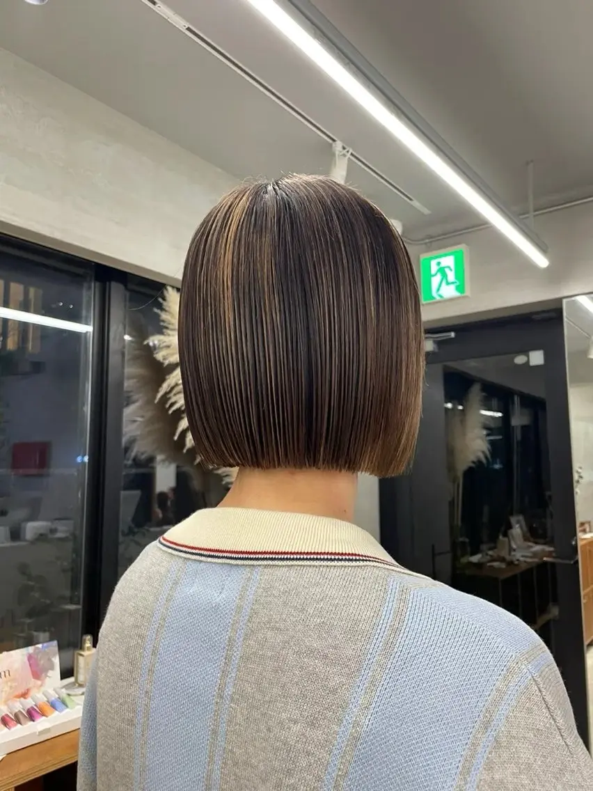 ショート ボブ カット 鶴井 美空のヘアスタイル