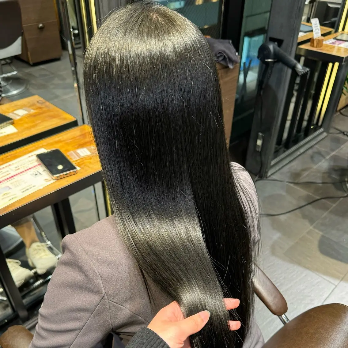 ロング カラー 透明感カラー デート ヘアカラー 松木 花鈴のヘアスタイル