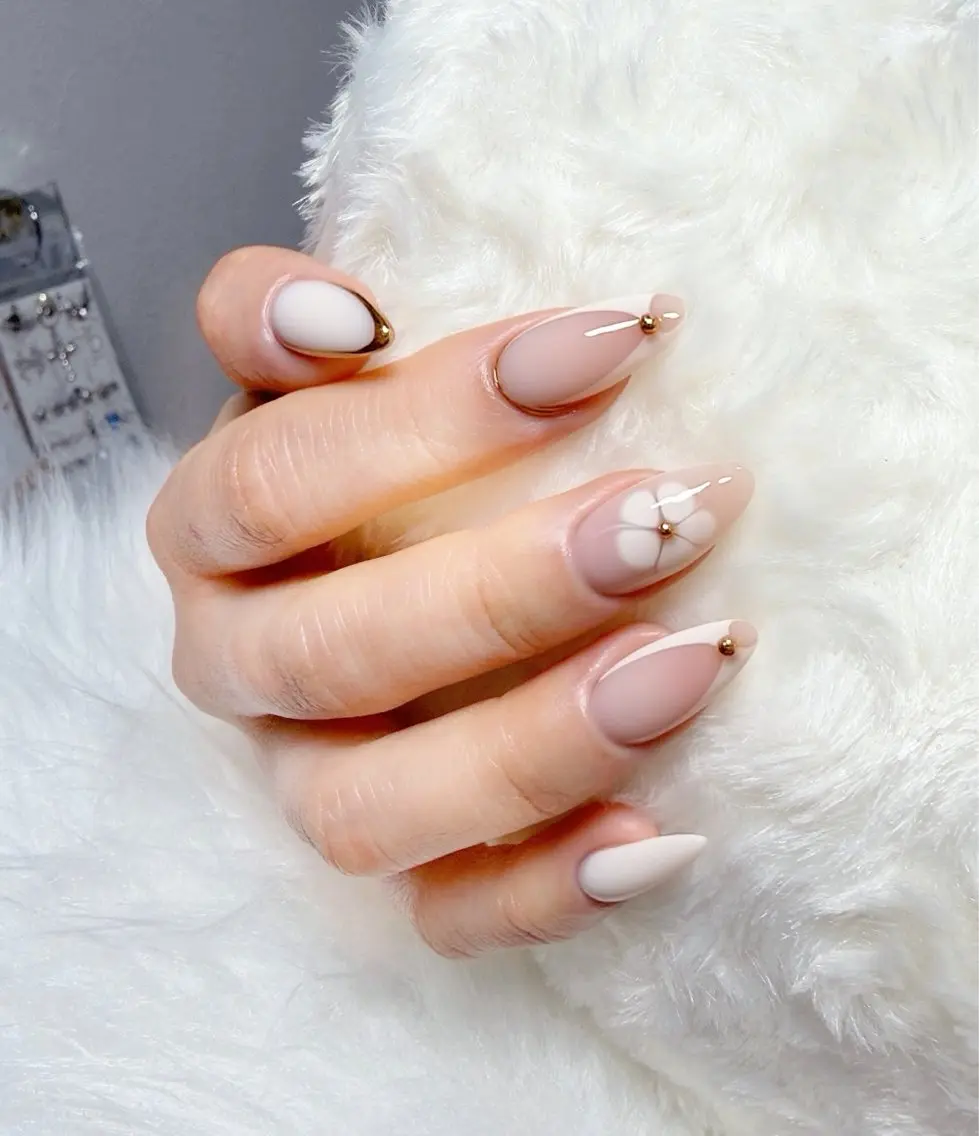 ネイル ハンドネイル Min. Nail Salonのネイルデザイン