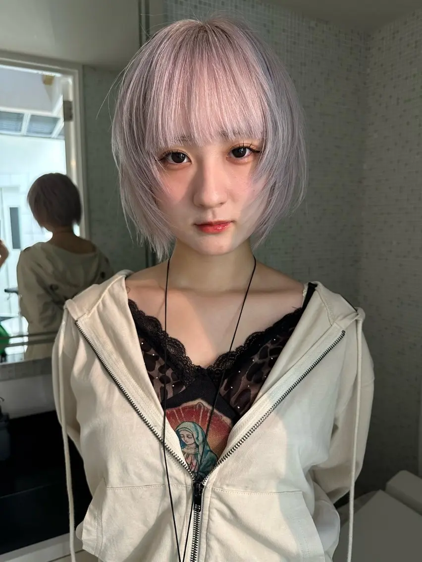 ショート カラー ヘアアレンジ ヘアカラー トリートメント ヘアセット MIYU/ケアブリ ーチカラー／デザインのヘアスタイル