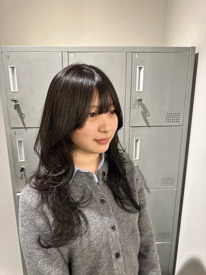ご新規様限定❗️超透明感艶カラー🤎+似合わせトレンドカット+保湿トリートメント✨ メンズもお任せください!👌🏻の写真