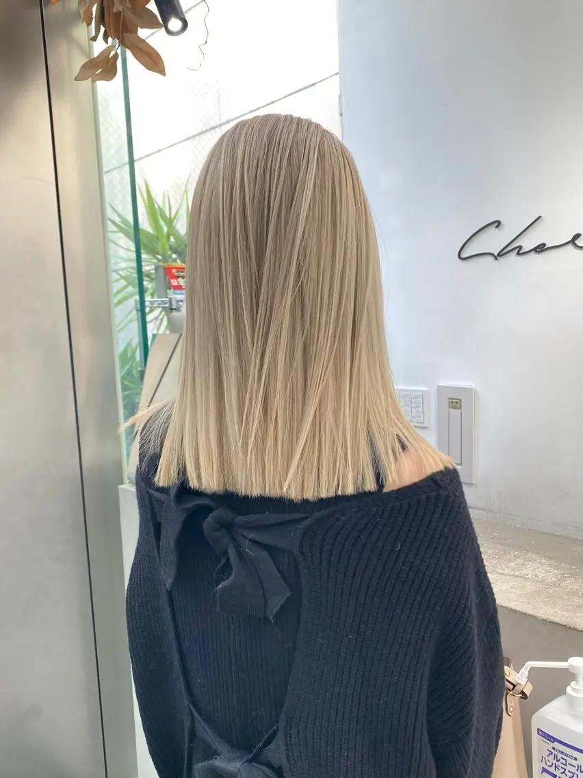 セミロング カラー ブリーチ ブロンド ダブルカラー ハイライトカラー ボブ ヘアカラー トリートメント CHERIEブリーチ ダブルカラー　天神のヘアスタイル
