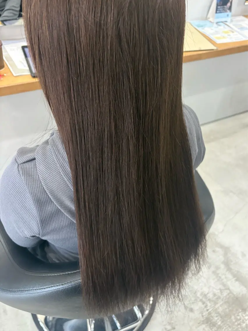 ロング カラー ブラウンカラー イルミナカラー 伊藤 紗優のヘアスタイル