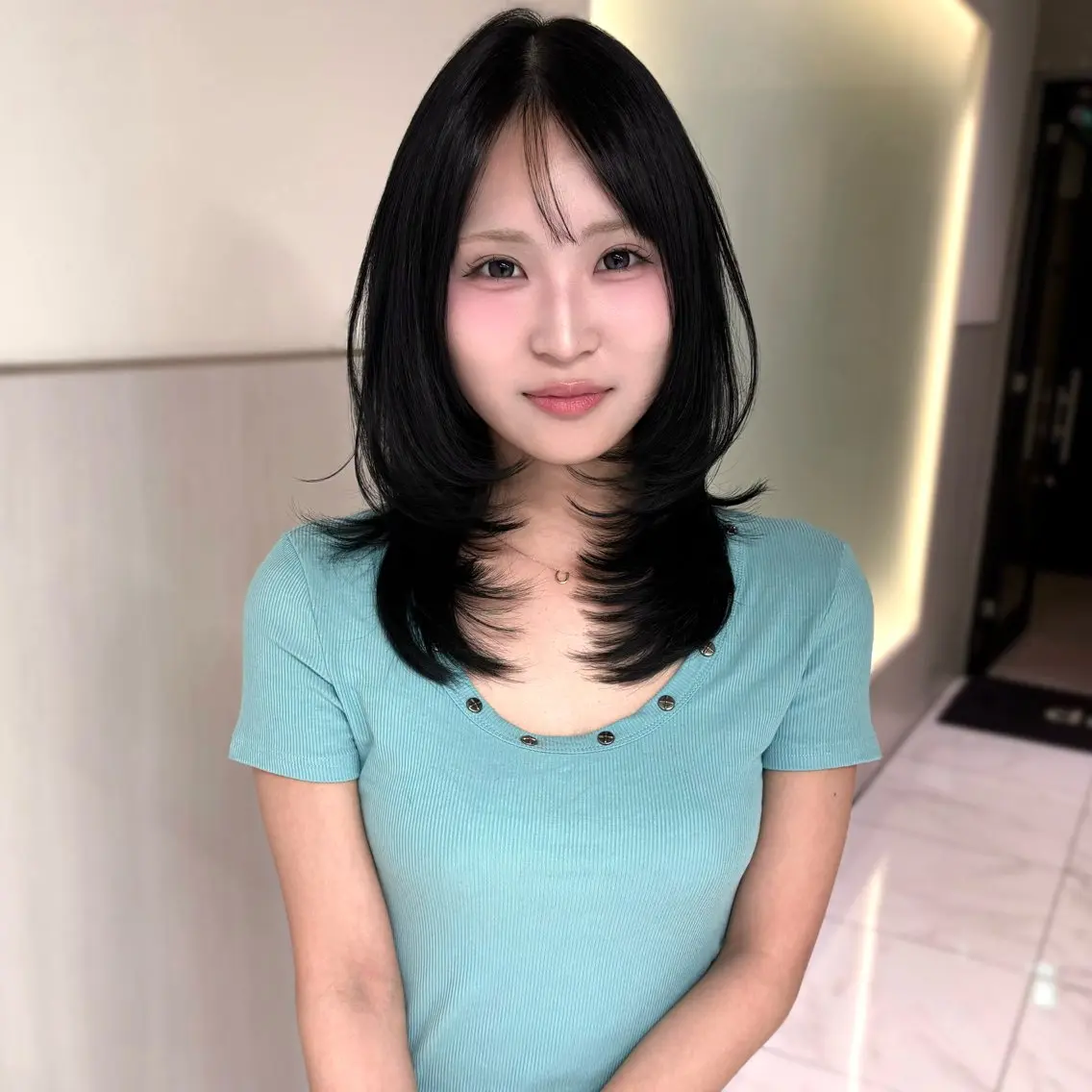 ミディアム カラー ミディアムレイヤー 髪質改善 レイヤーカット 外ハネヘア ヘアカラー トリートメント riko/レイヤー カット/ヘアセットのヘアスタイル