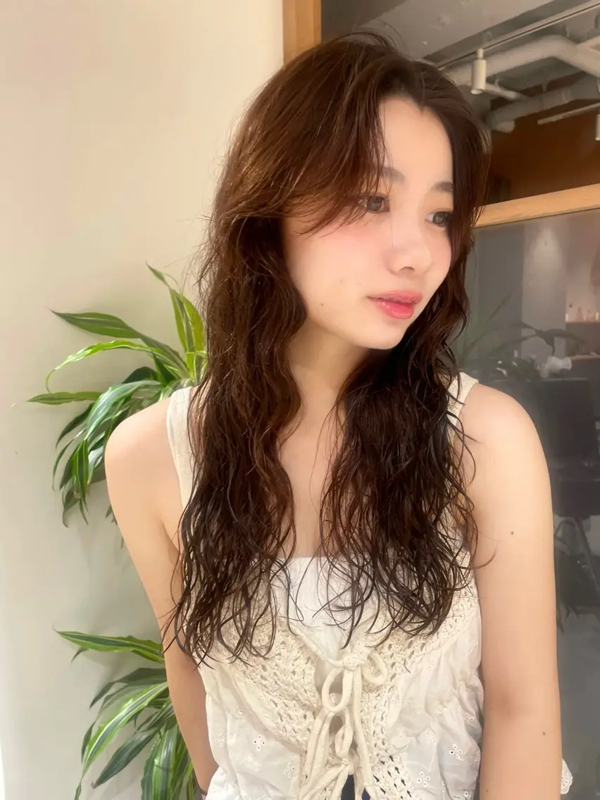 ロング カラー ヘアカラー トリートメント mei|顔まわり ×透明感カラーのヘアスタイル