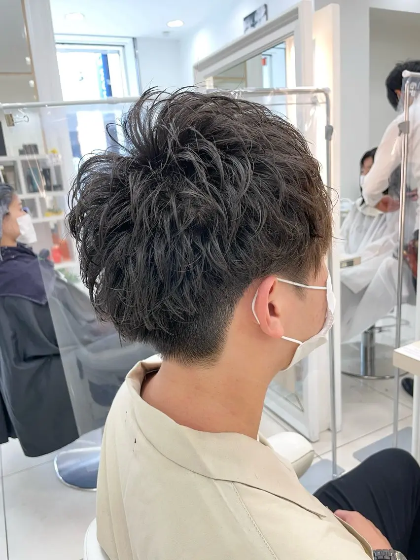 パーマ メンズ メンズパーマ カット パーマ 伊佐 愛のヘアスタイル