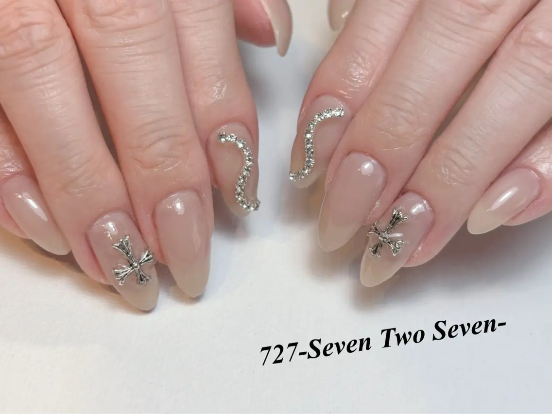 ネイル ハンドネイル 727 nailのネイルデザイン