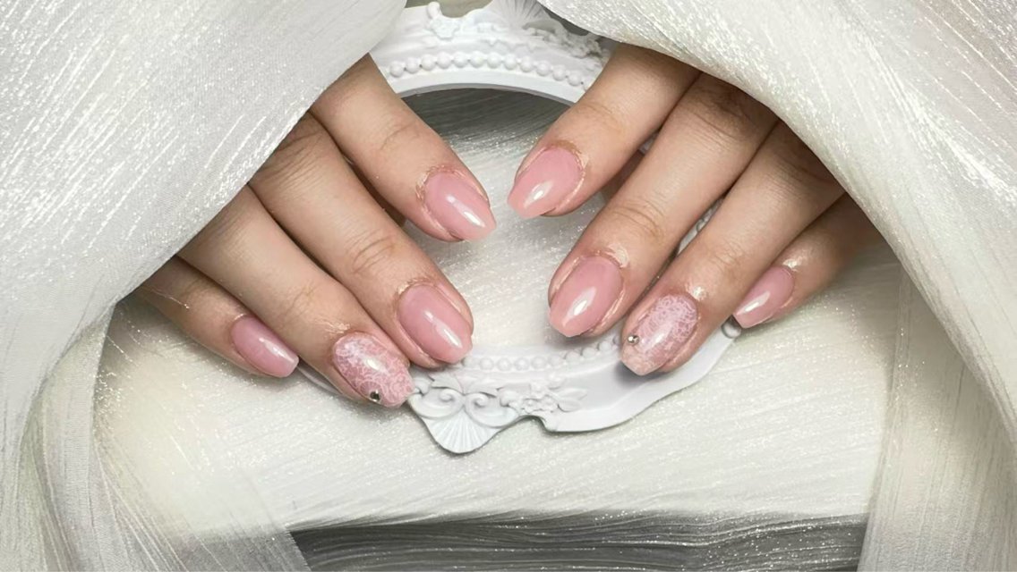 ネイル みゆ🐰 Gloss nailのネイルデザイン