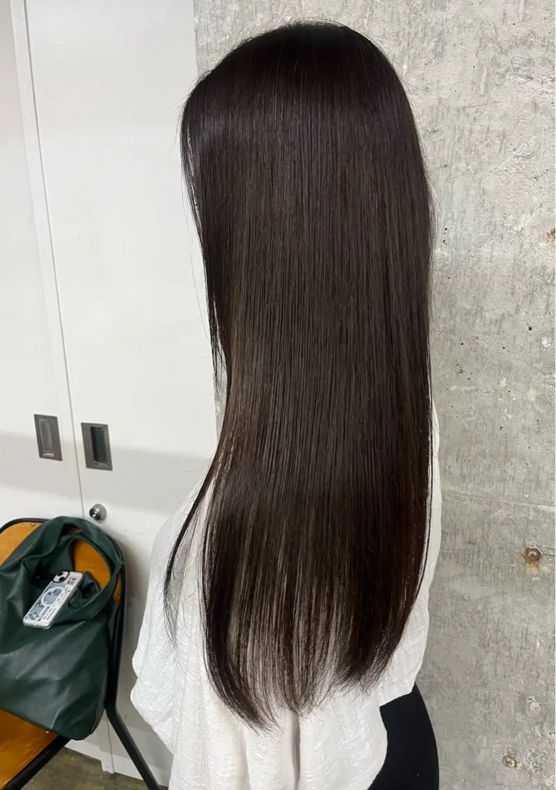 ロング 小長谷 夕菜のヘアスタイル