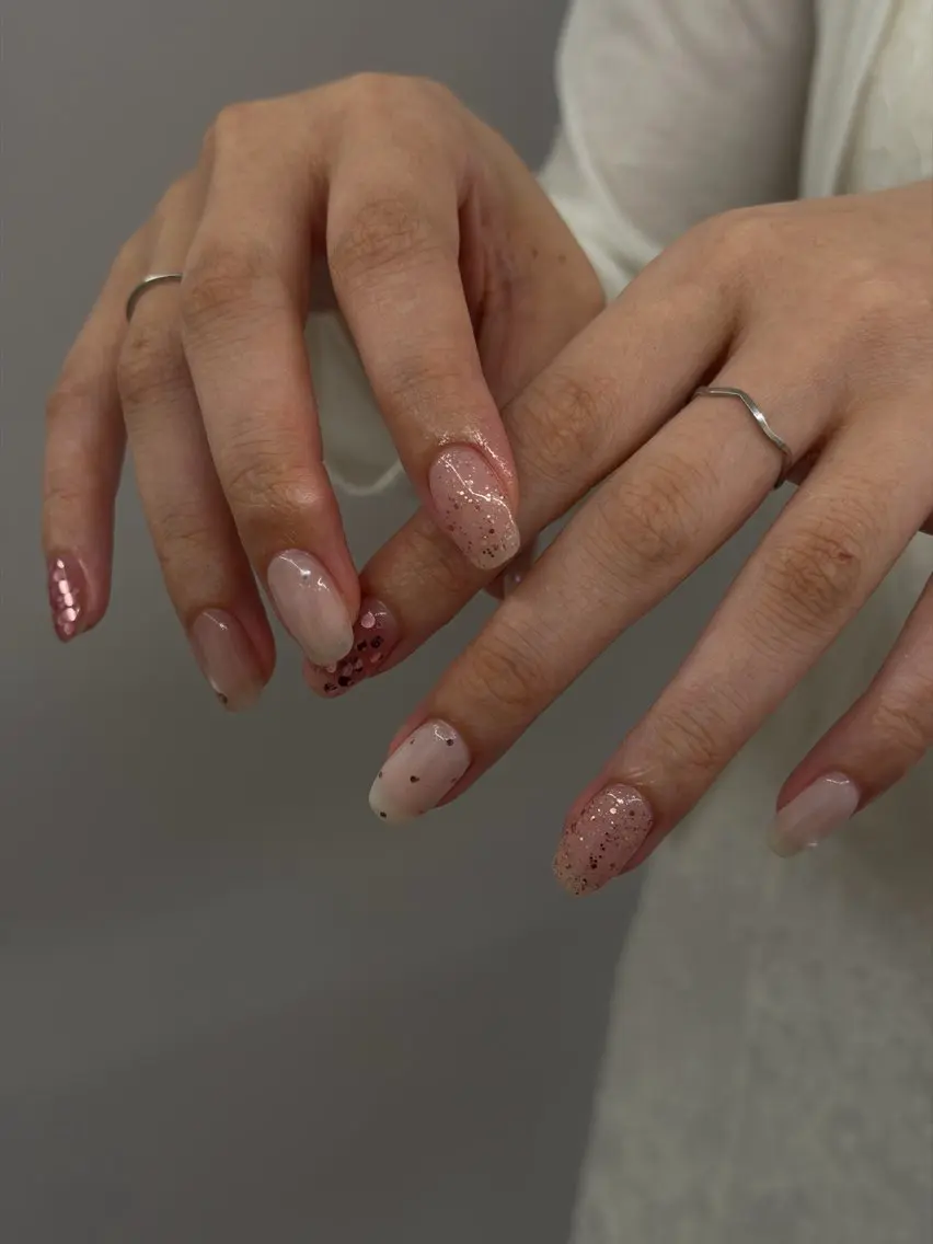 ネイル ジェルネイル キラキラネイル マグネットネイル ニュアンスネイル パラジェル Bana_ Nailのネイルデザイン