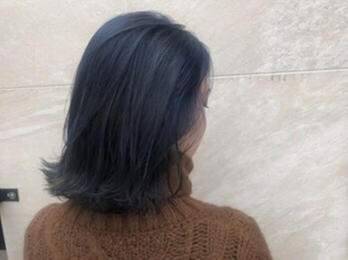ミディアム カラー グレージュ ヘアカラー memento 斎藤大覚のヘアスタイル